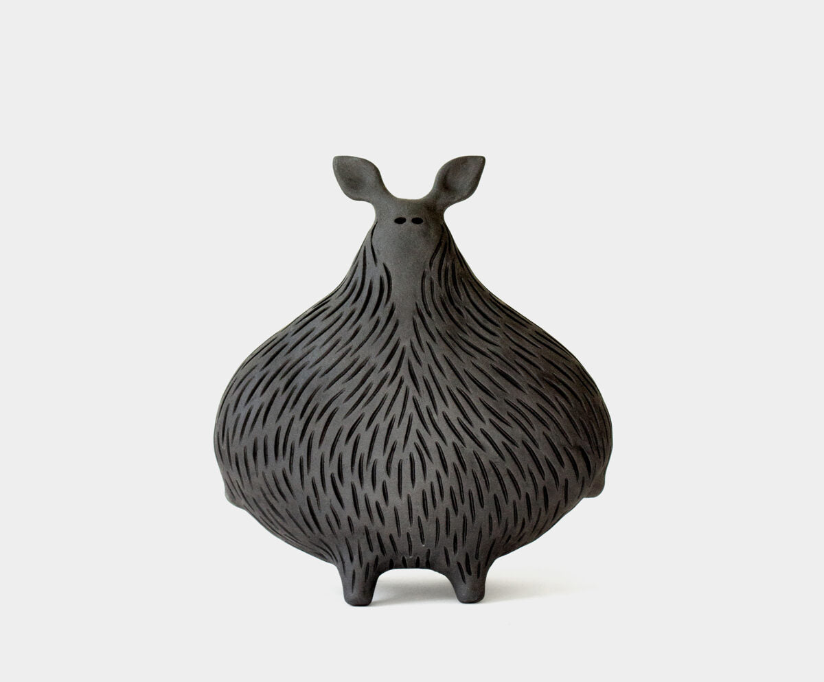 Igi — rzeźba ceramiczna, kolekcja Creatures – Hadaki, aranżacja