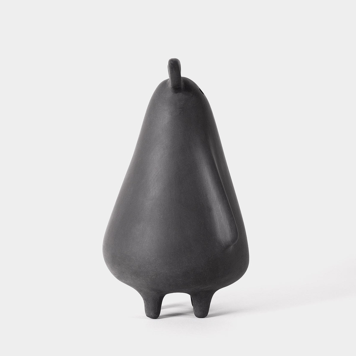 Boogie — rzeźba ceramiczna, kolekcja Creatures – Hadaki, aranżacja