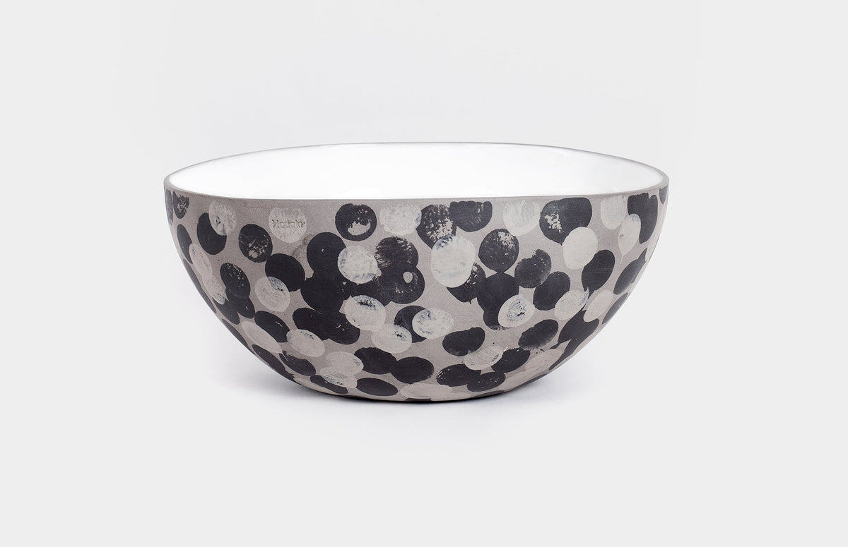 Misa Dots – Hadaki, aranżacja