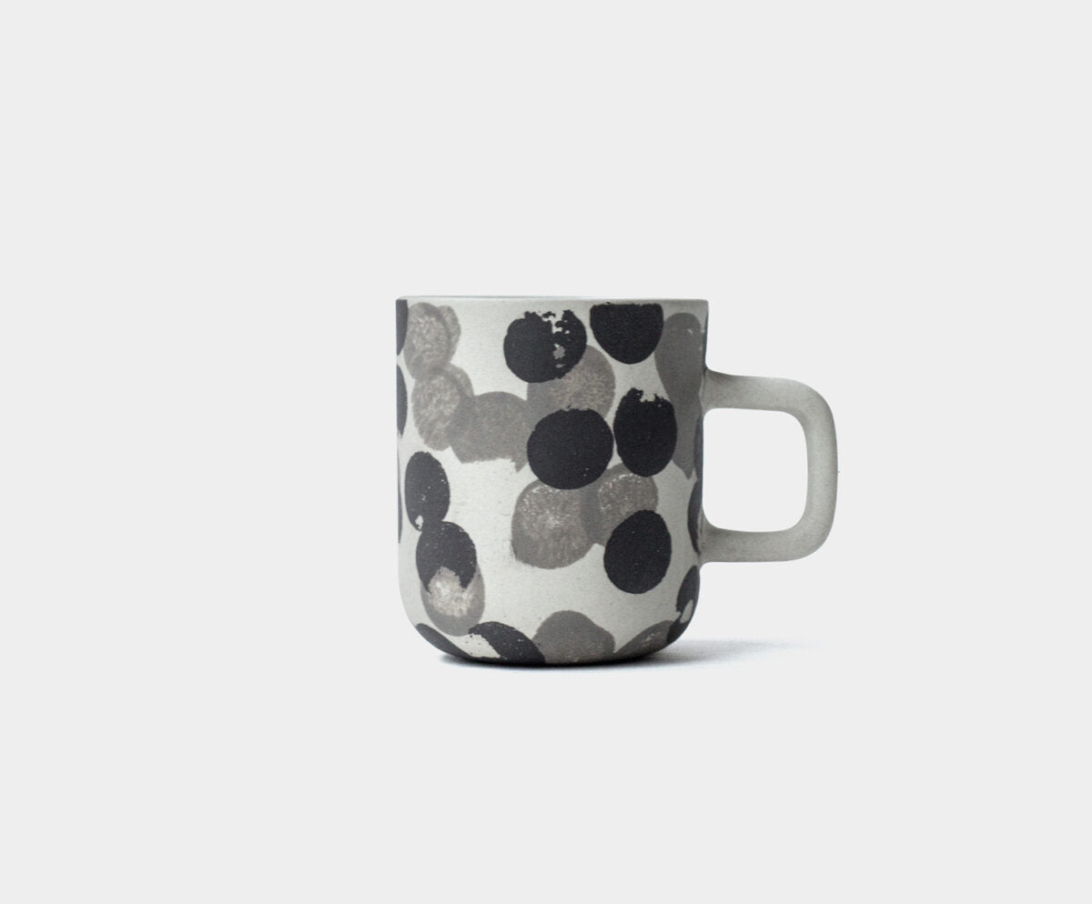Mały kubek Dots – Hadaki – ceramiczny kubek handmade Hadaki