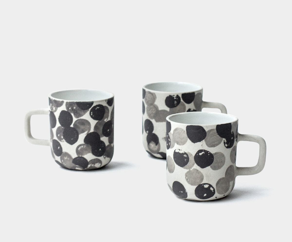 Mały kubek Dots – Hadaki – ceramiczny kubek handmade Hadaki