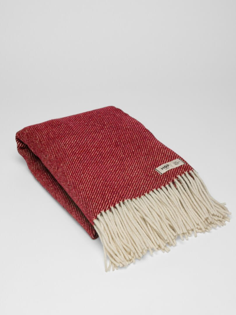 Koc RURU burgund – Hop Design, złożony koc