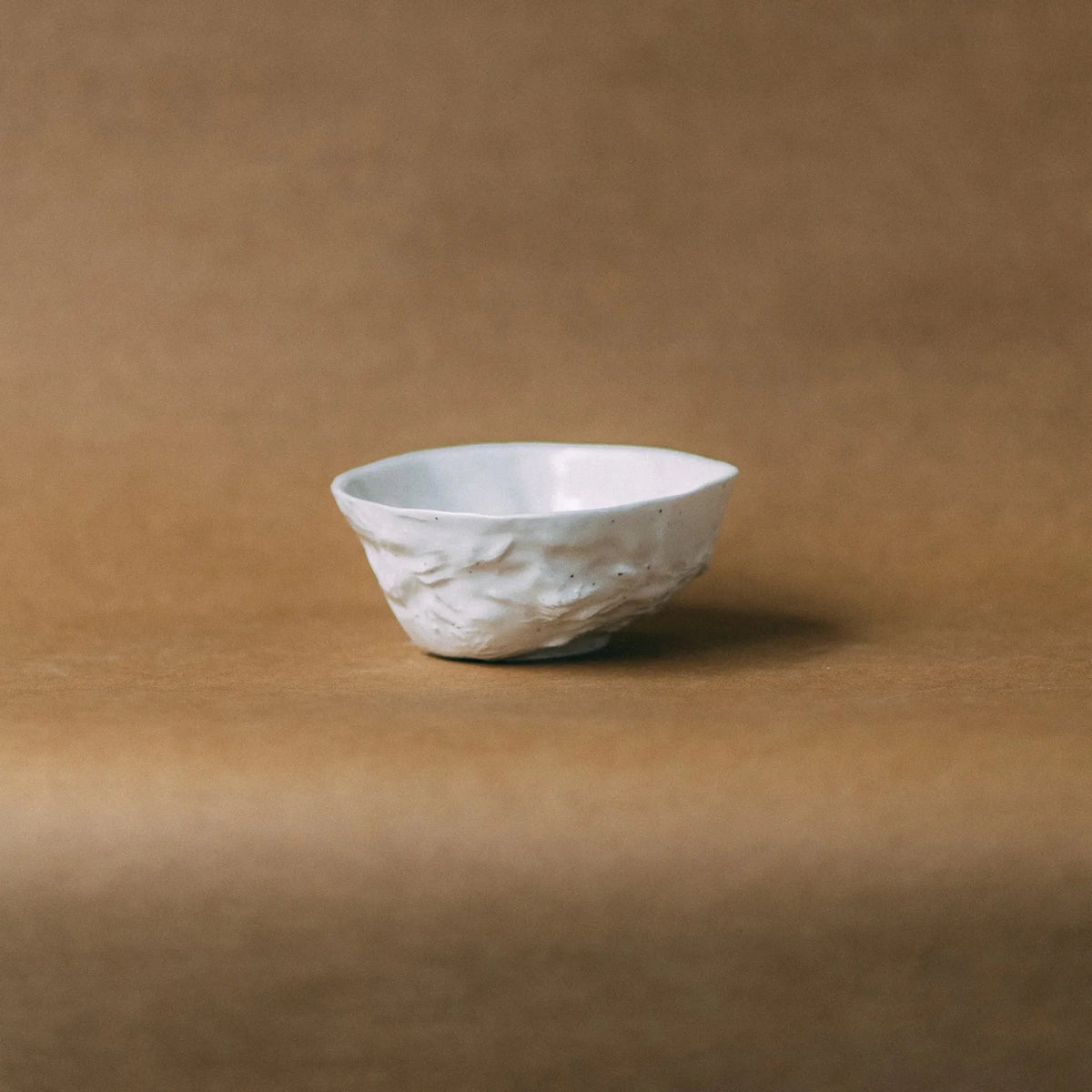 Miska KOS z serii NEST – Zakwas Studio, ręcznie robiona miseczka ceramiczna