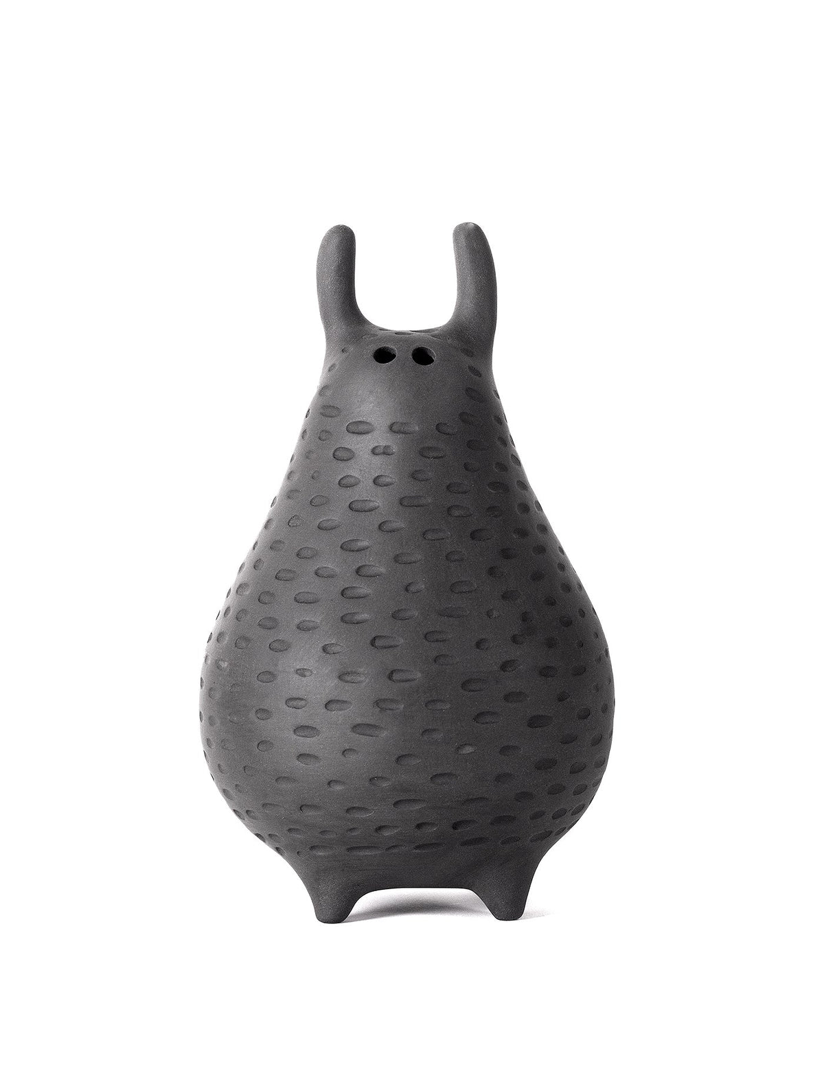 Renata — rzeźba ceramiczna, kolekcja Creatures – Hadaki, ręcznie robiona kamionka, na białym tle