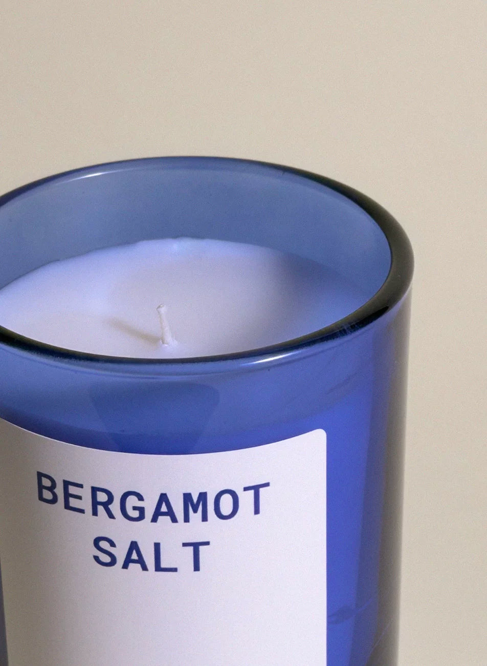 Świeca zapachowa Bergamot & Salt – Coastal Minimalism – świeca sojowa zapachowa Leisure