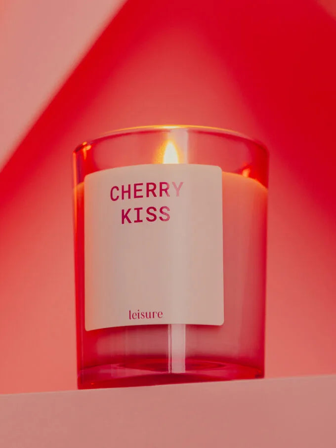 Świeca zapachowa CHERRY KISS – Neo-Romantic Fruit | Owocowa, gourmand, ręcznie robiona