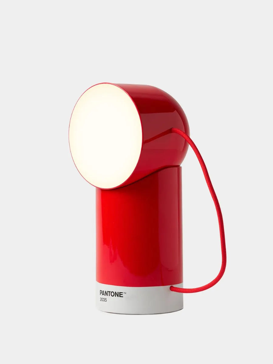 Lampa przenośna Orbe Lexon x Pantone – kolor, design i światło w ruchu