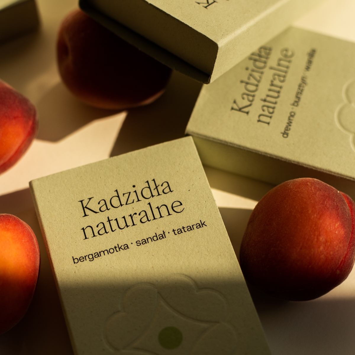 Kadzidła Naturalne – Bergamotka, Sandałowiec, Tatarak – kadzidła naturalne Laboratorium Dobrego Nastroju