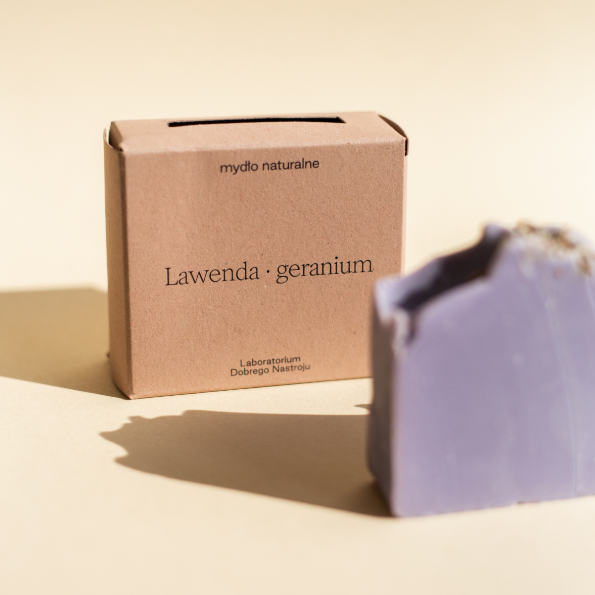 Mydło w Kostce – Lawenda i Geranium – mydło naturalne rzemieślnicze Laboratorium Dobrego Nastroju