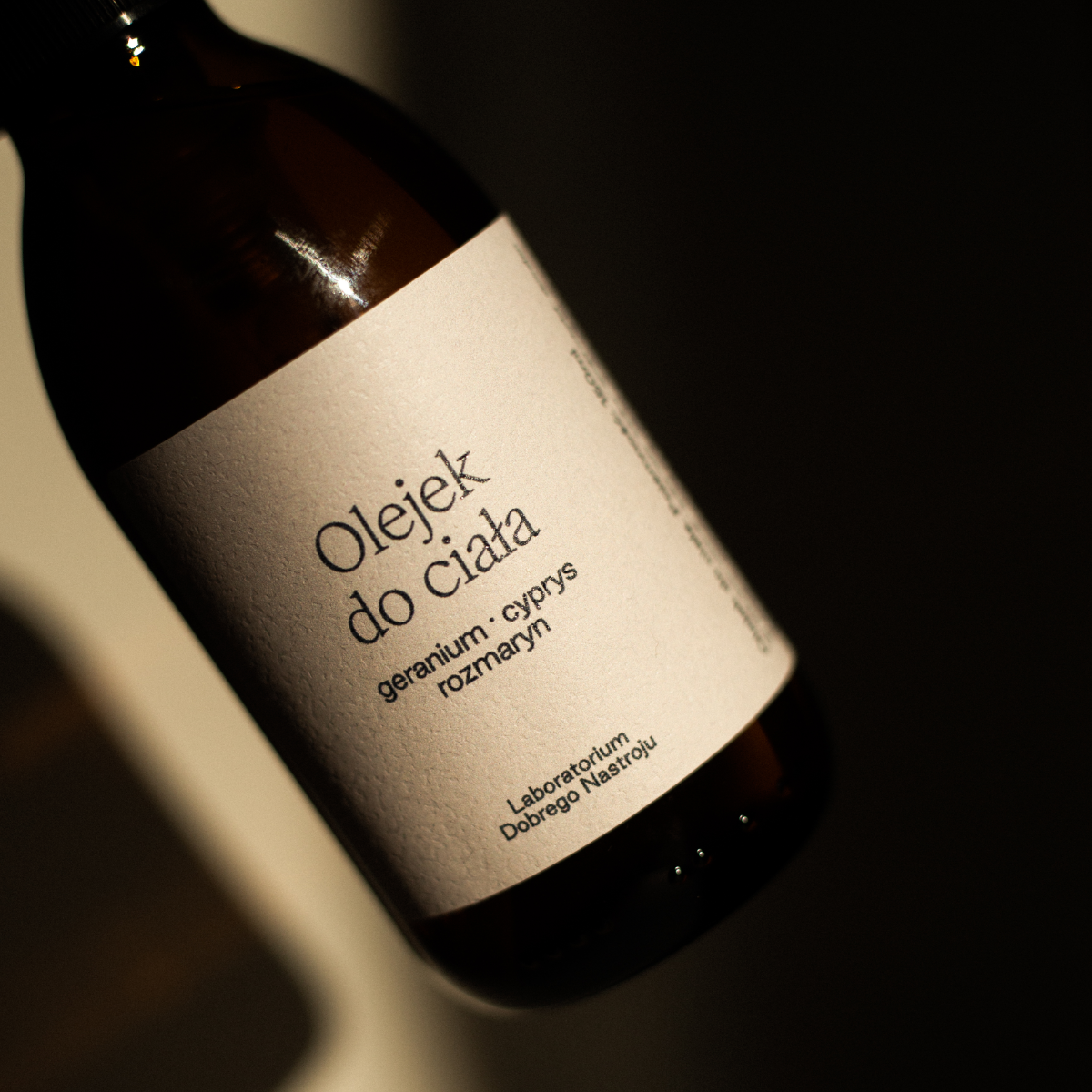 Olejek do Ciała – Geranium, Cyprys, Rozmaryn – pielęgnacja skóry premium Laboratorium Dobrego Nastroju