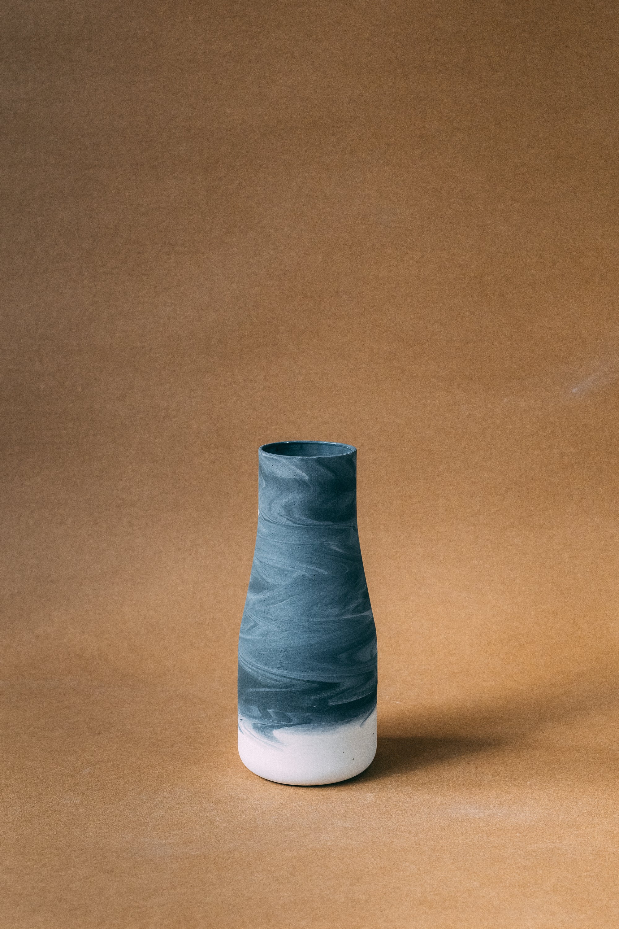 Karafka TAP – ceramiczny kubek handmade Zakwas Studio
