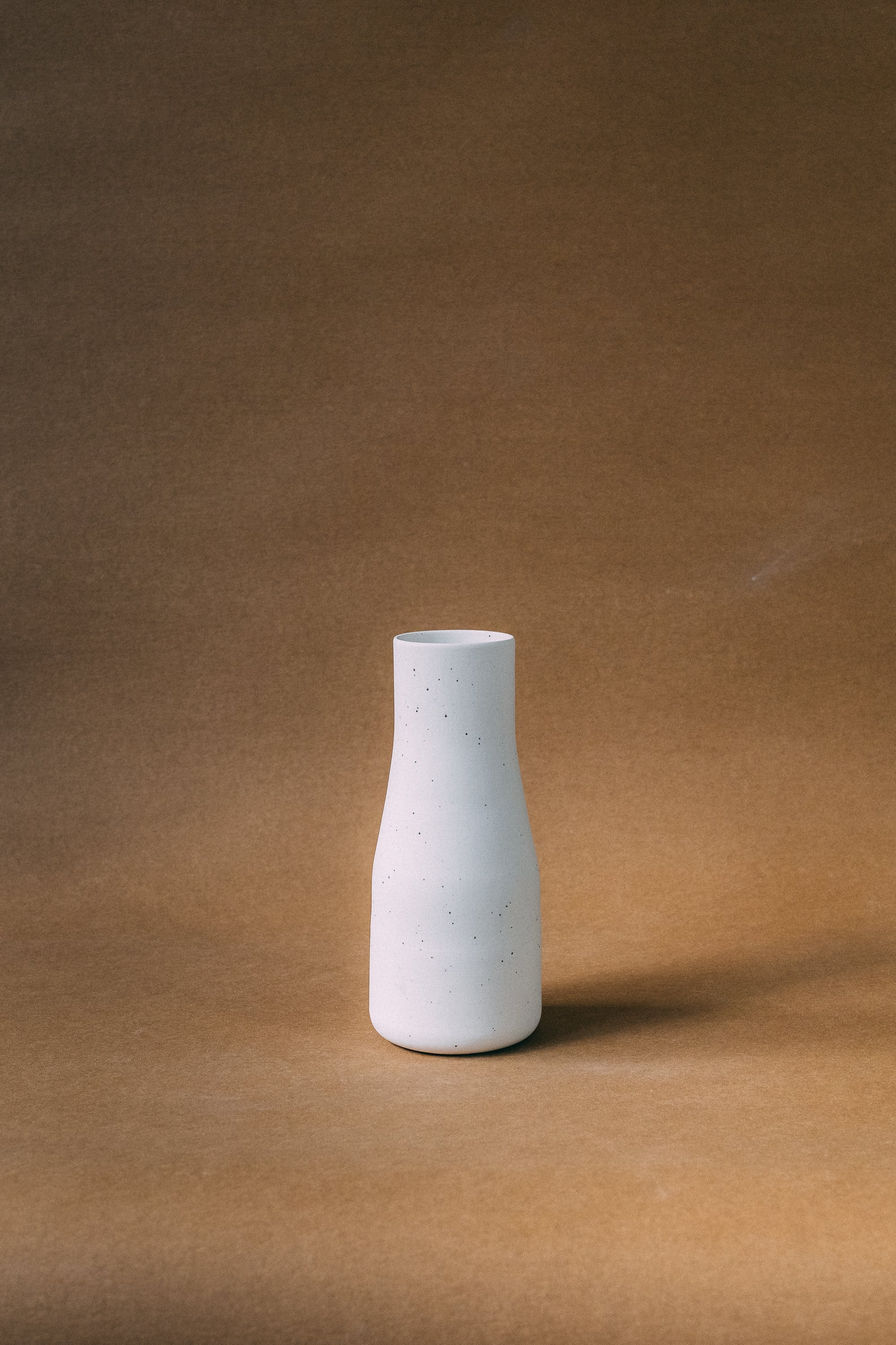 Karafka TAP – ceramiczny kubek handmade Zakwas Studio